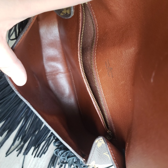 Authentic Louis Vuitton Saint cloud GM fringe - Picture 6 of 8